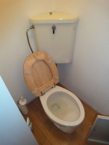 間仕切りも兼ね備えた造作収納を設置